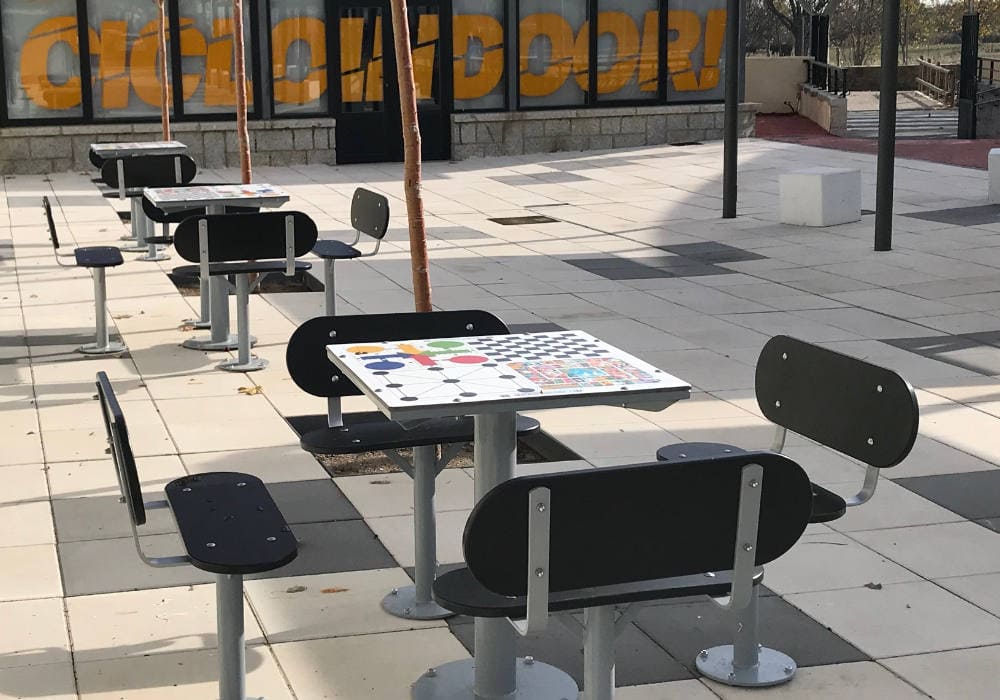 mesas-multijuegos-parque-urbano