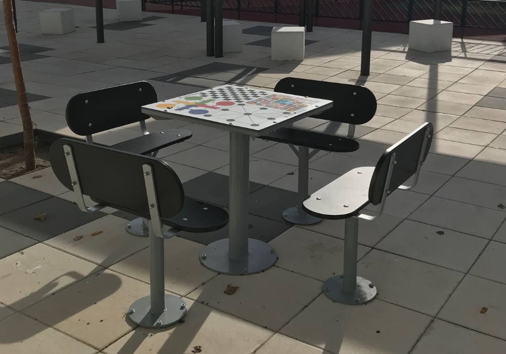 tables-multi-jeux-parc-urbain